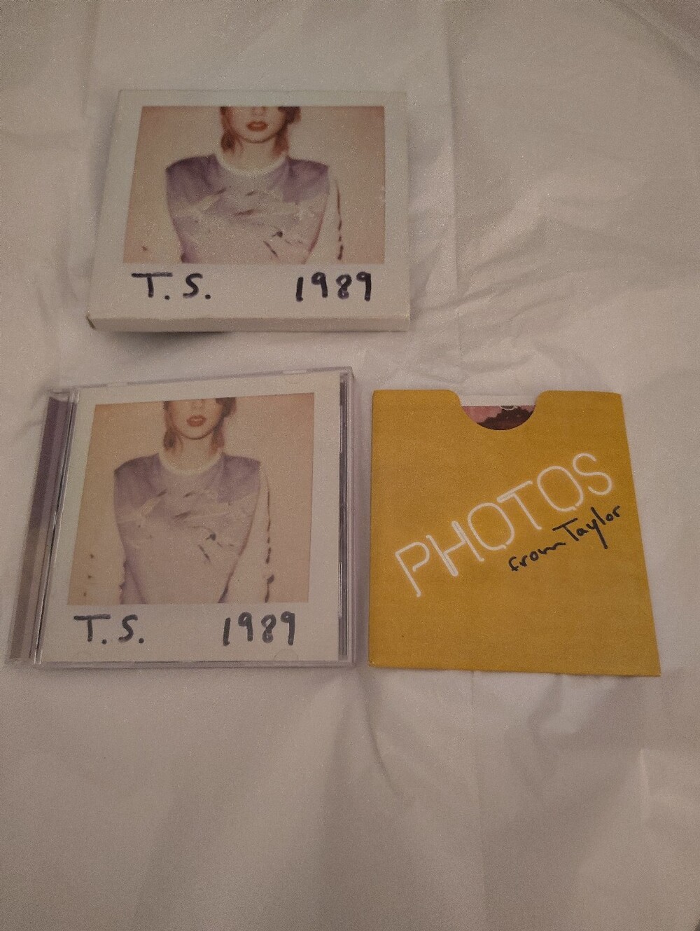 Taylor Swift 1989 CD 2014 Original Release With Slipcover And Polaroids #1-13